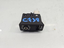 Conector auxiliar USB Bmw X3 (F25) [Fabr 2010-2017] 9237653
