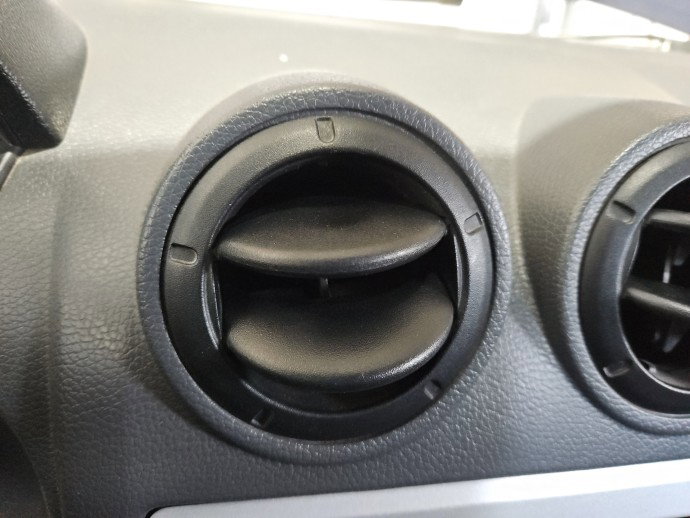Grila aerisire centrala stanga Dacia Logan (LS) [Fabr 2004-2012] OEM