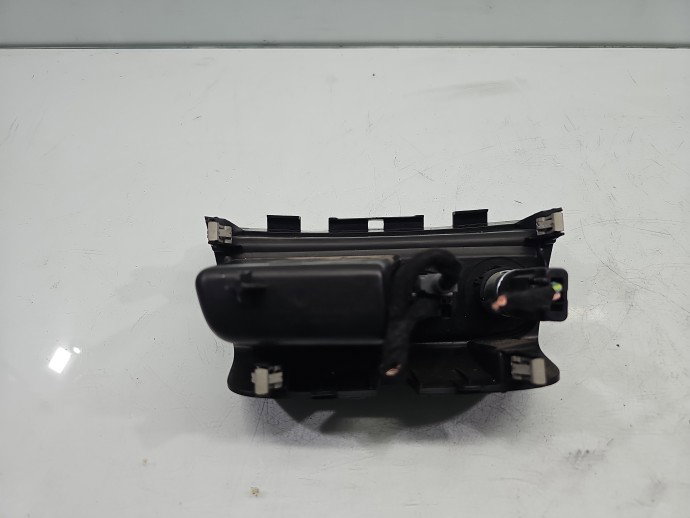 Conector auxiliar USB PEUGEOT 2008 [Fabr 2013-prezent] 0674655277