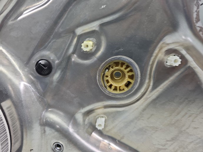 Macara electrica geam dreapta spate Mercedes C220 w204 A2048204302