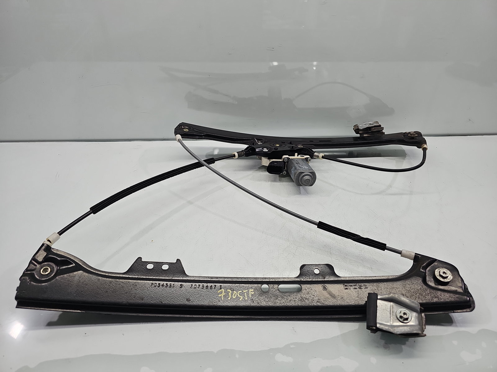 Macara electrica geam stanga fata Bmw e60 7075667