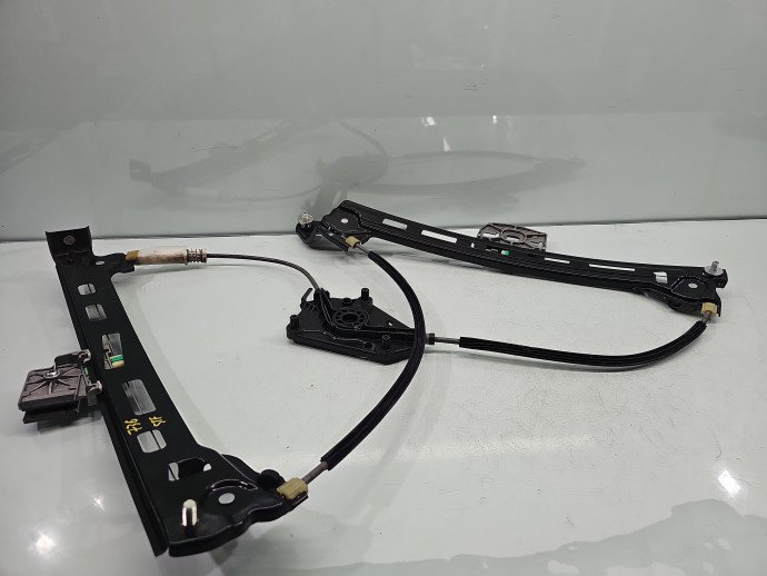 Macara electrica geam stanga fata VW Passat CC 358 OEM