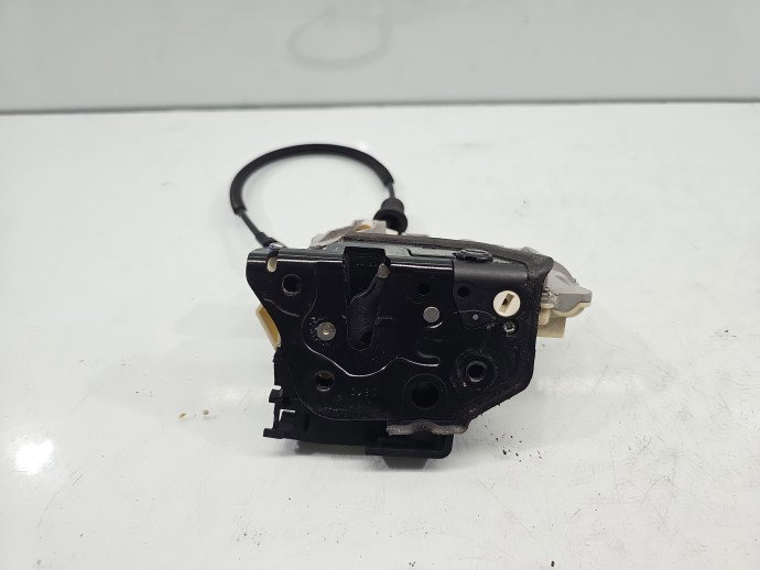 Broasca usa dreapta spate VW Passat 3c5 3C4839016A