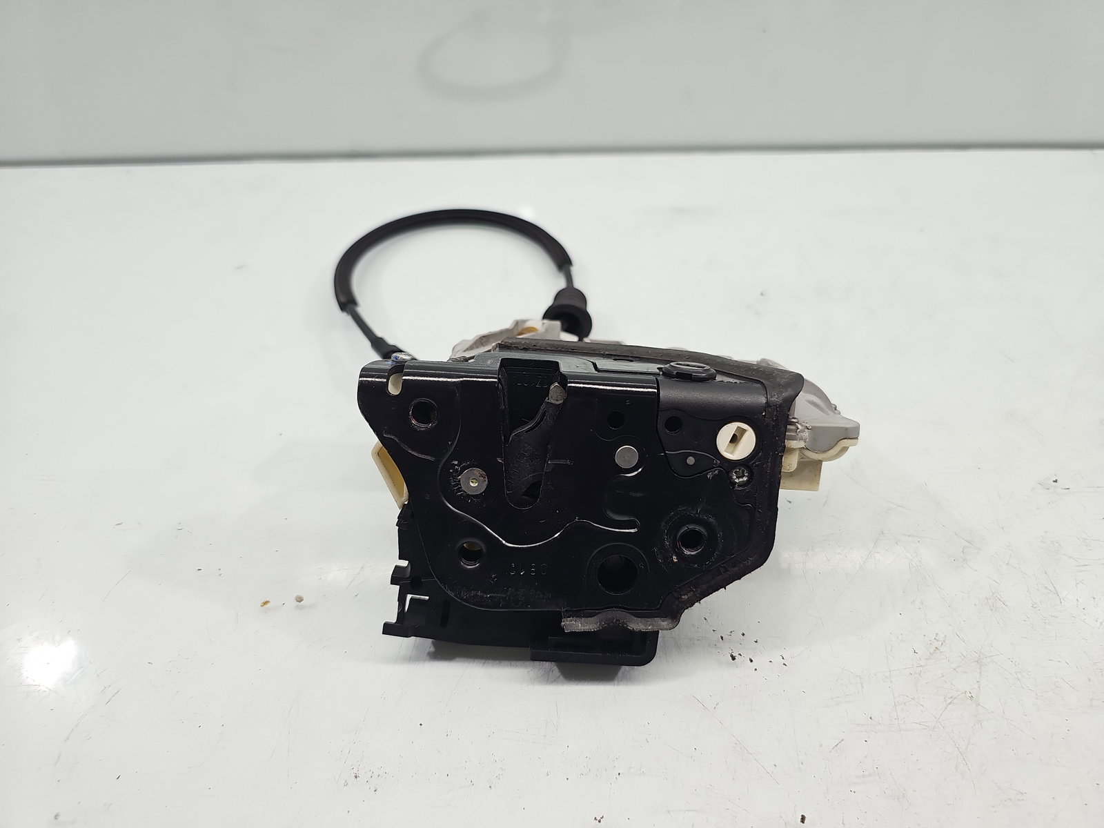 Broasca usa dreapta spate VW Passat 3c5 3C4839016A