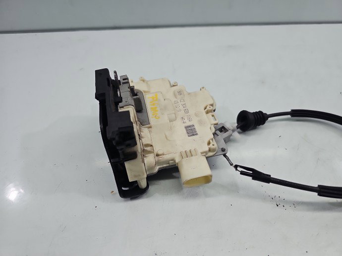 Broasca usa dreapta spate VW Passat 3c5 3C4839016A