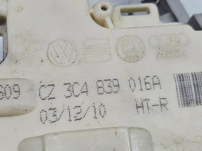 Broasca usa dreapta spate VW Passat 3c5 3C4839016A