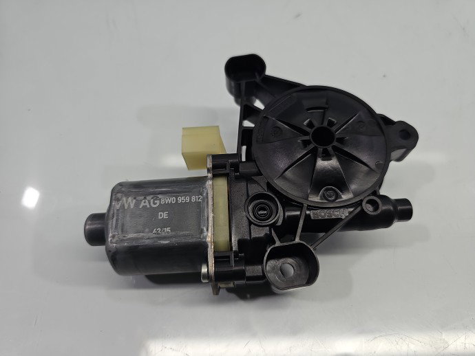 Motoras geam dreapta spate AUDI A4 (8W2, B9) [Fabr 2015-2023] Sedan S-line, Quattro 8W0959812