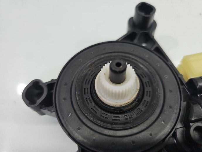 Motoras geam dreapta spate AUDI A4 (8W2, B9) [Fabr 2015-2023] Sedan S-line, Quattro 8W0959812