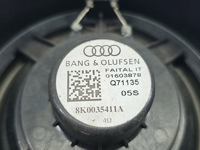 Boxa dreapta spate AUDI A4 8K5 8K0035411A