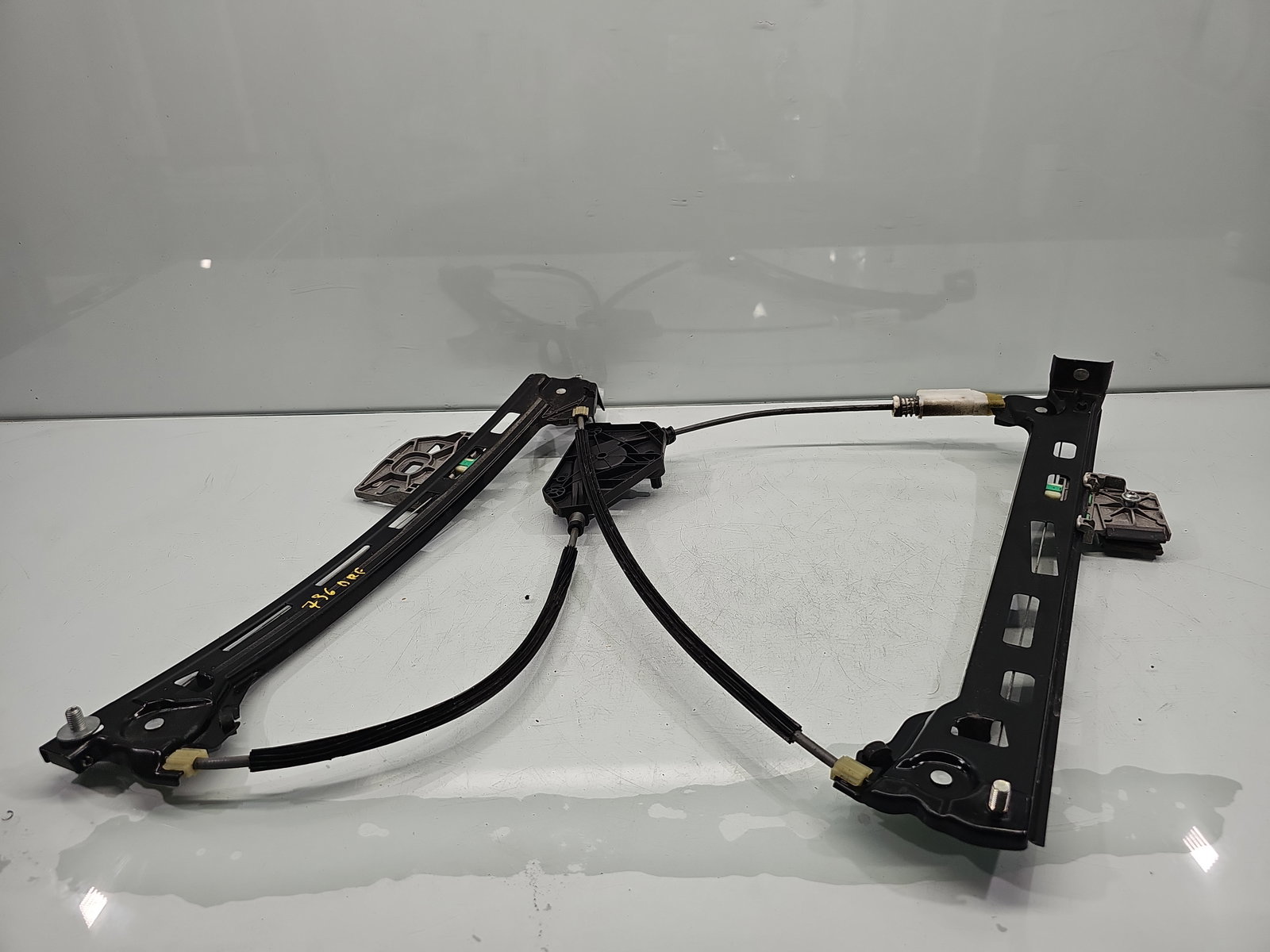 Macara electrica geam dreapta fata VW Passat CC 358 OEM