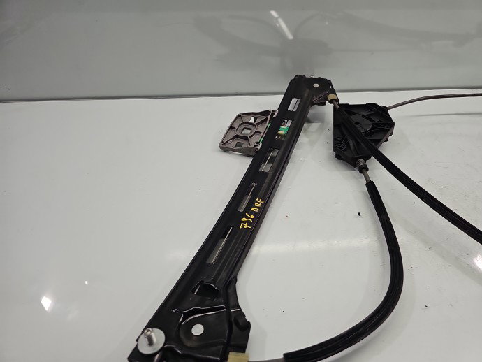Macara electrica geam dreapta fata VW Passat CC 358 OEM
