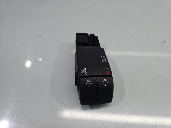 Comenzi volan Dacia Sandero 2 [Fabr 2012-prezent] OEM