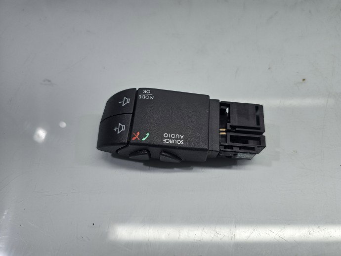 Comenzi volan Dacia Sandero 2 [Fabr 2012-prezent] OEM