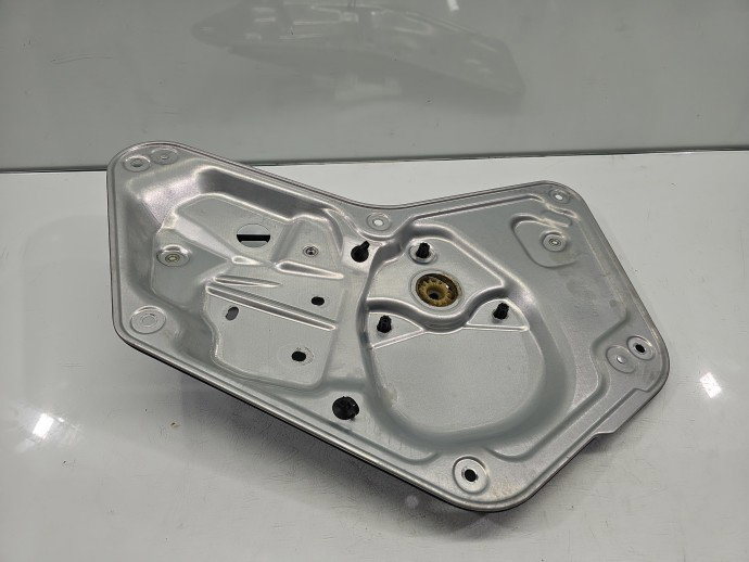 Macara electrica geam dreapta spate Skoda Yeti 5L 5L0839402A