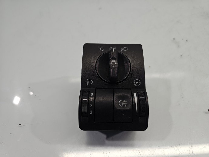 Bloc lumini Opel Corsa C (F08, F68) [Fabr 2000-2005] 9116612