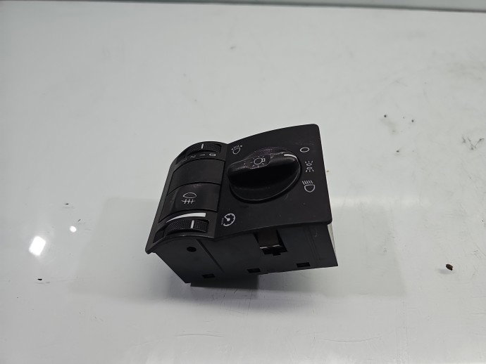 Bloc lumini Opel Corsa C (F08, F68) [Fabr 2000-2005] 9116612