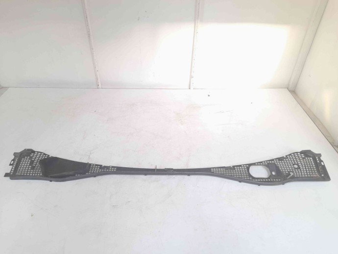 Grila stergator parbriz 8200825457 Dacia Sandero [Fabr 2008-2012] 1.6 mpi