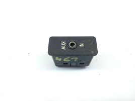 Conector auxiliar USB 6930561 Bmw 3 (E90) [Fabr 2005-2011] 2.0 N47 