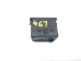 Conector auxiliar USB 6930561 Bmw 3 (E90) [Fabr 2005-2011] 2.0 N47 