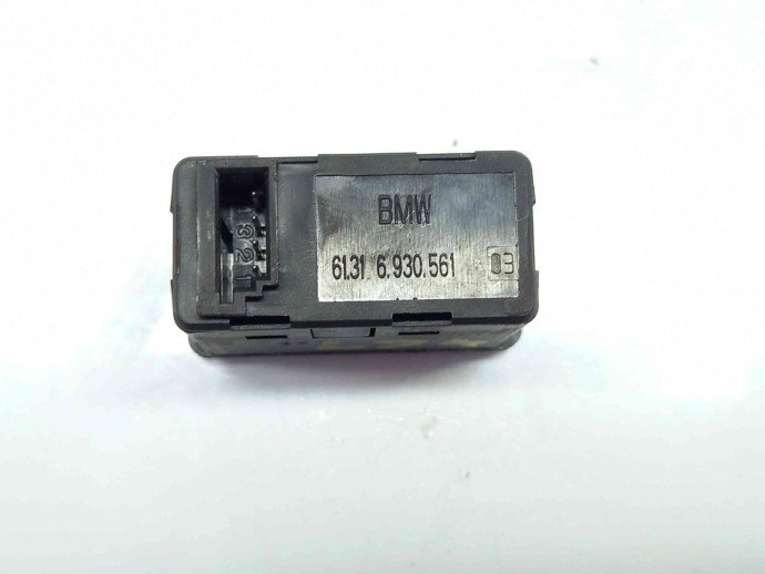 Conector auxiliar USB 6930561 Bmw 3 (E90) [Fabr 2005-2011] 2.0 N47 
