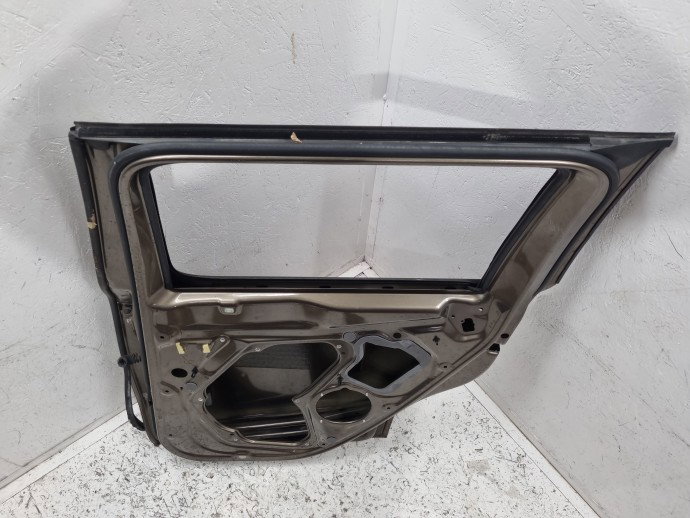 Usa dreapta spate Skoda Yeti 5L LF8N