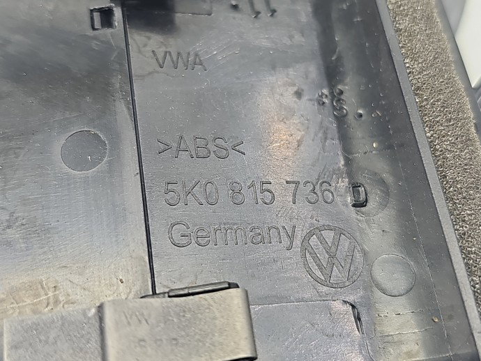 Grila aerisire centrala Volkswagen Golf 6 (5K1) [Fabr 2009-2013] 5K0815736D