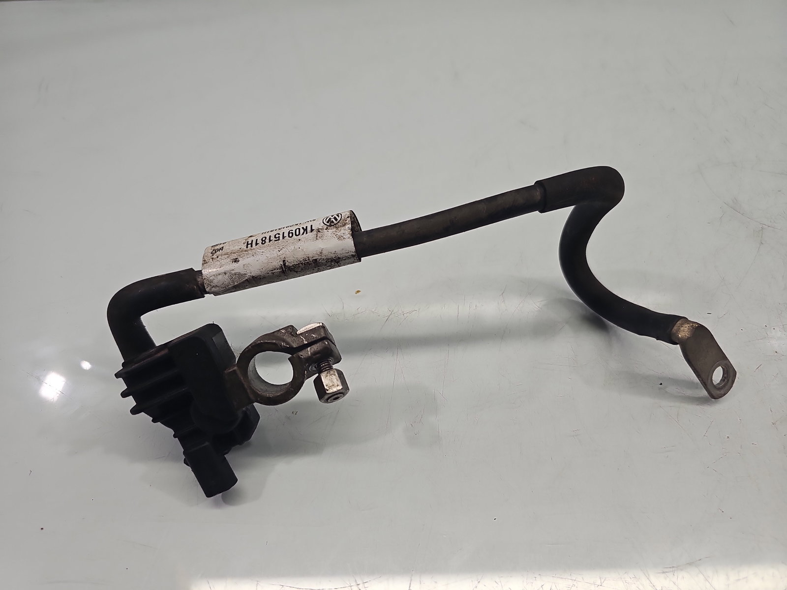 Borna baterie (-) Volkswagen Golf 6 (5K1) [Fabr 2009-2013] 1K0915181H