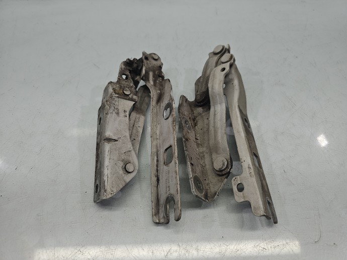 Set balamale capota Volkswagen Golf 6 (5K1) [Fabr 2009-2013] Hatchback 5K0823301C, 5K0823302C