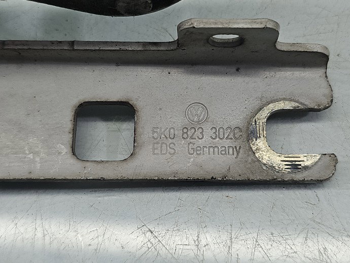 Set balamale capota Volkswagen Golf 6 (5K1) [Fabr 2009-2013] Hatchback 5K0823301C, 5K0823302C