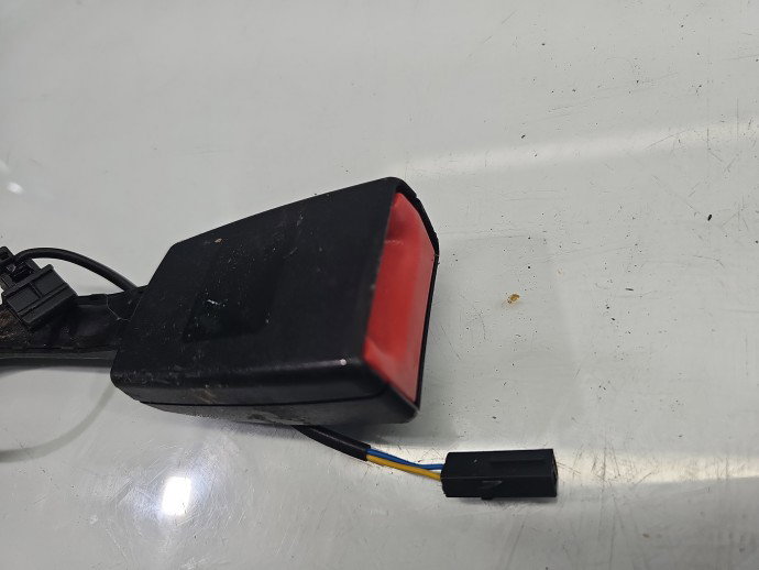 Capsa centura stanga fata Volkswagen Golf 6 (5K1) [Fabr 2009-2013] 1K4857755AB