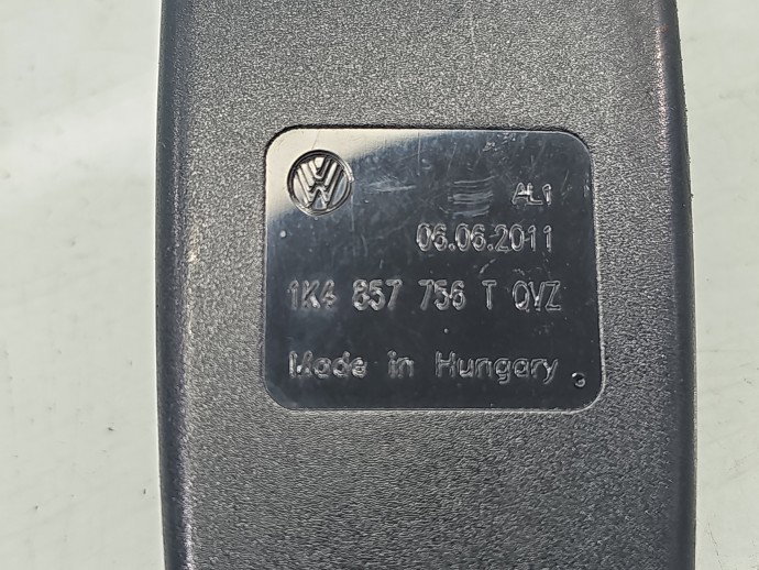 Capsa centura dreapta fata Volkswagen Golf 6 (5K1) [Fabr 2009-2013] 1K4857756T