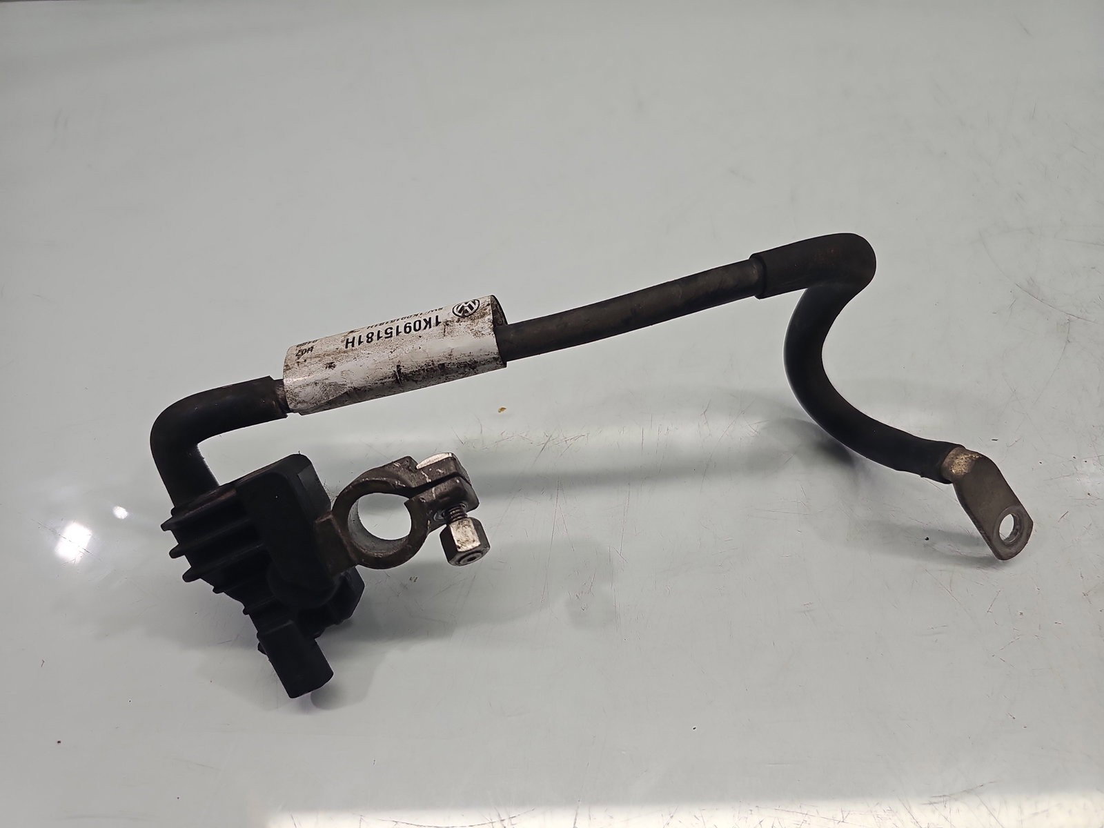 Borna baterie (-) Volkswagen Passat B7 (362) [Fabr 2010-2014] 1K0915181H