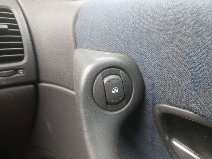 Buton geam dreapta fata Renault Laguna 2 [Fabr 2001-2007] OEM