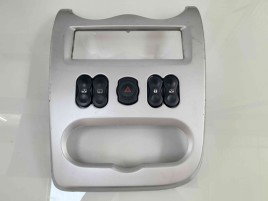 Ornament bord 8200739438 Dacia Sandero [Fabr 2008-2012] 1.6 mpi 