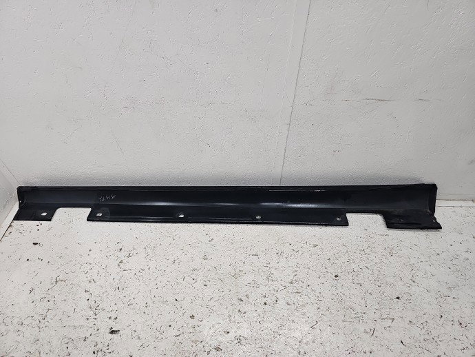 Prag lateral dreapta Mercedes Clasa CLA Coupe (C117) [Fabr 2013-2018] Sedan 191 Negru Cosmos
