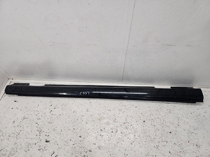 Prag lateral dreapta Mercedes Clasa CLA Coupe (C117) [Fabr 2013-2018] Sedan 191 Negru Cosmos