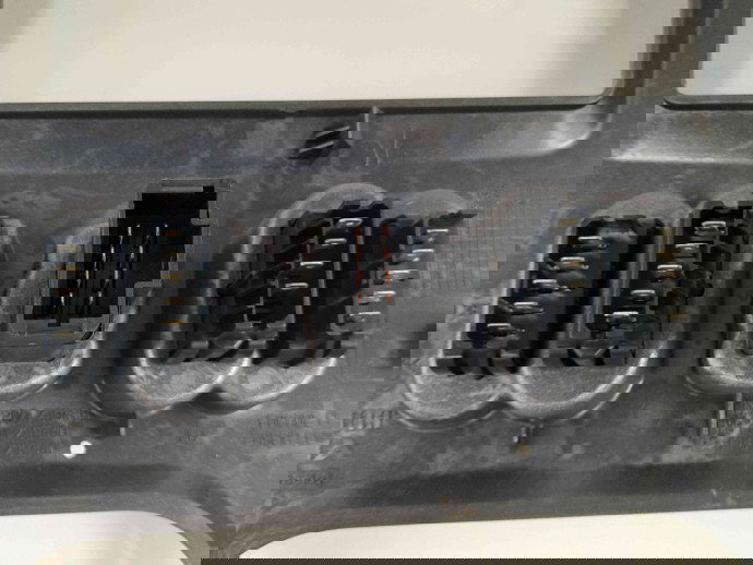 Ornament bord 8200739438 Dacia Sandero [Fabr 2008-2012] 1.6 mpi 