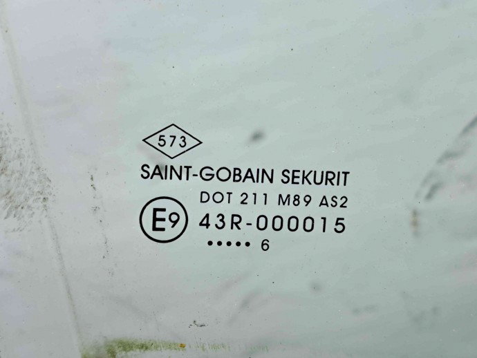 Geam usa dreapta fata Dacia Sandero 2 Stepway [Fabr 2012-prezent] OEM