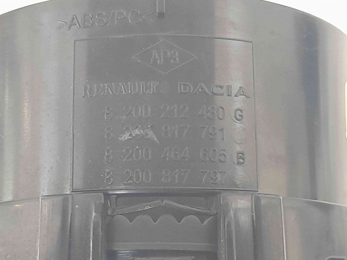 Grila aerisire stanga 8200212480 Dacia Sandero [Fabr 2008-2012] 1.6 mpi 