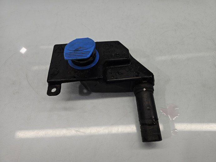 Gat umplere vas spalator parbriz AUDI A4 (8K2, B8) [Fabr 2008-2015] 8T2955463B