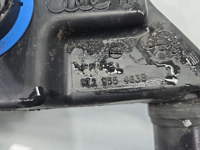 Gat umplere vas spalator parbriz AUDI A4 (8K2, B8) [Fabr 2008-2015] 8T2955463B
