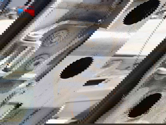 Balama dreapta fata OEM Dacia Sandero [Fabr 2008-2012] 1.6 mpi 