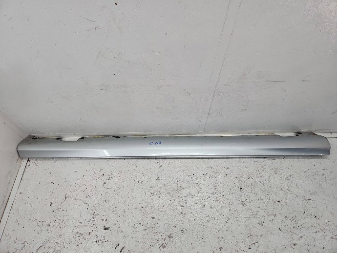 Prag lateral dreapta Mercedes Clasa E (W211) [Fabr 2002-2009] Break AMG 775 Argintiu Iridium