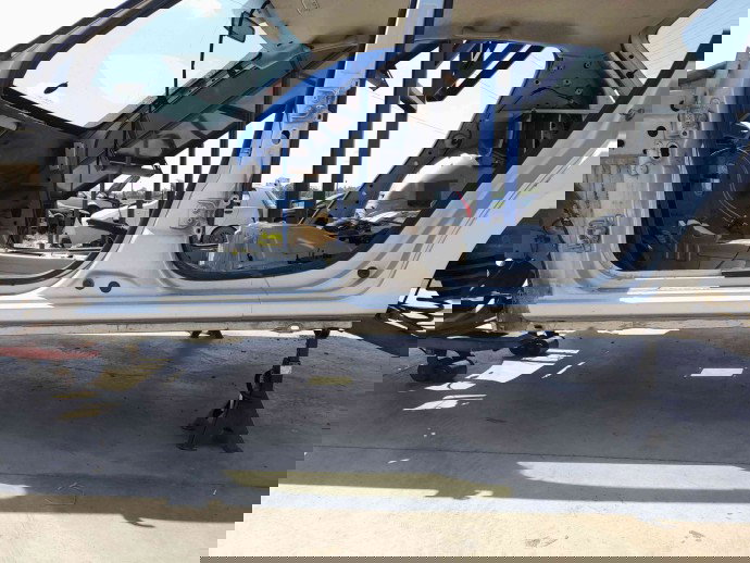 Prag lateral stanga OEM Dacia Sandero [Fabr 2008-2012] 1.6 mpi 