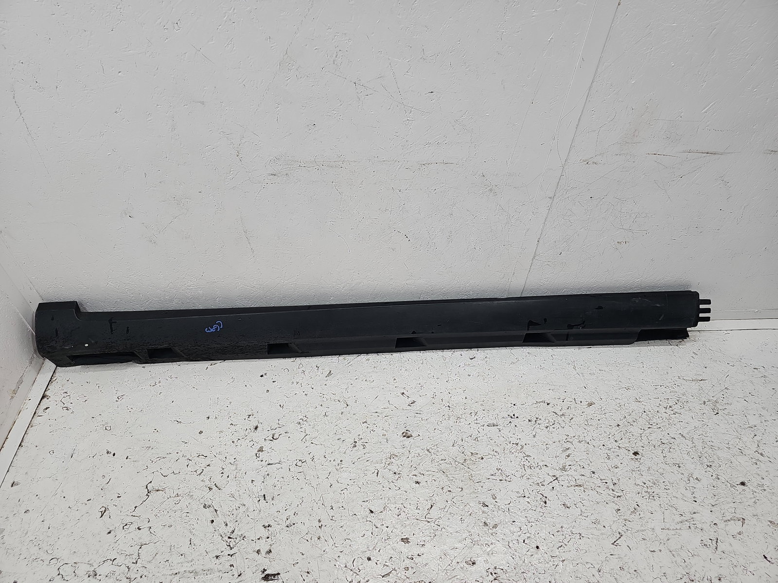 Prag lateral stanga Volkswagen Passat B6 (3C2) [Fabr 2005-2010] Sedan 3C0853855B