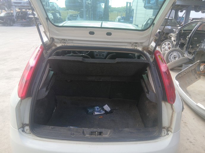 Cheder haion Fiat Punto (199) [Fabr 2010-2018] Berlina cu hayon OEM