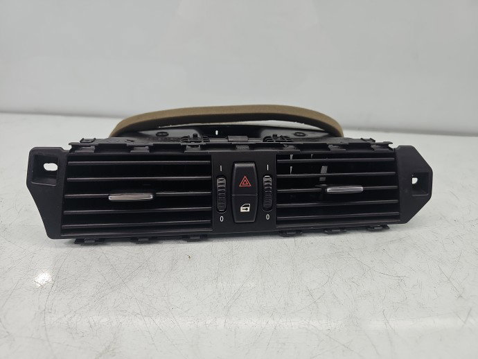 Grila aerisire centrala Bmw 5 (E60) [Fabr 2004-2010] 6910734