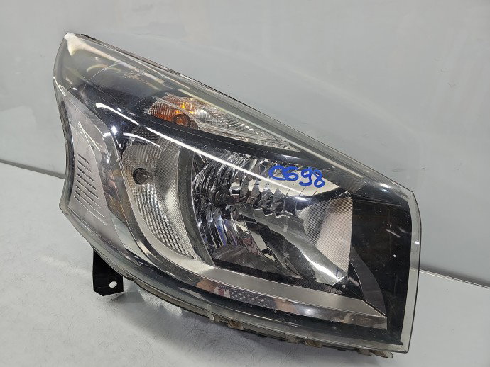 Far dreapta Renault Trafic 3 (F82) [Fabr 2014-2022] 260101058R
