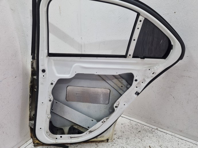 Usa dreapta spate Mercedes Clasa C (W205) [Fabr 2014-prezent] Sedan AMG 149 Alb Polar