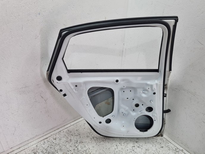 Usa stanga spate AUDI A4 (8W2, B9) [Fabr 2015-2023] Sedan S-line, Quattro LY9C